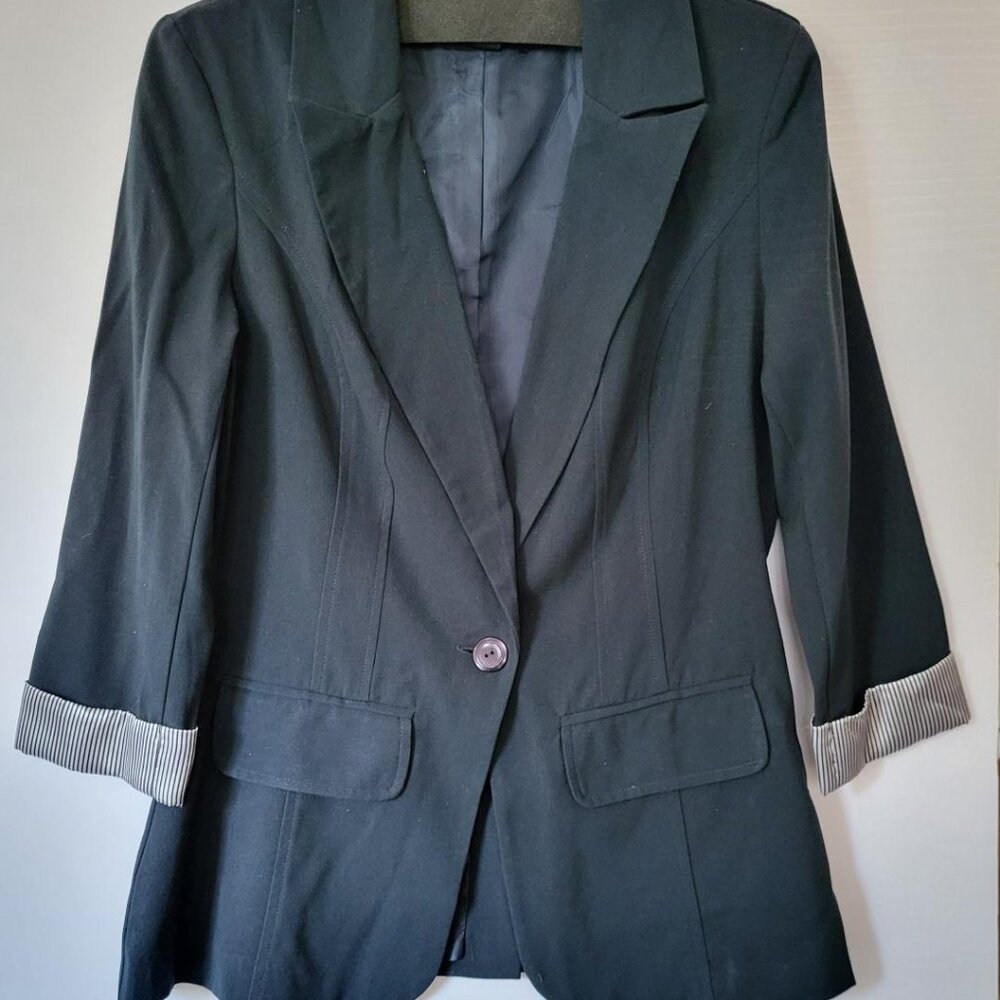 'FOREVER 21" STRIPE CUFFED BLUE BLAZER - SIZE LARGE